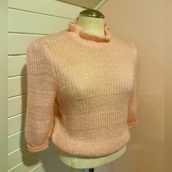 Soft Vintage 80s Pale Pink Sweater, Ruffled Collar, Size Small - Picture 5 of 6